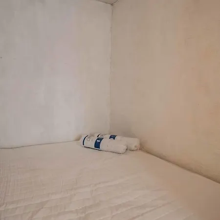45 M Near Croix-rousse * Lyon